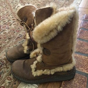 Born Boots-Size 7. Good condition!